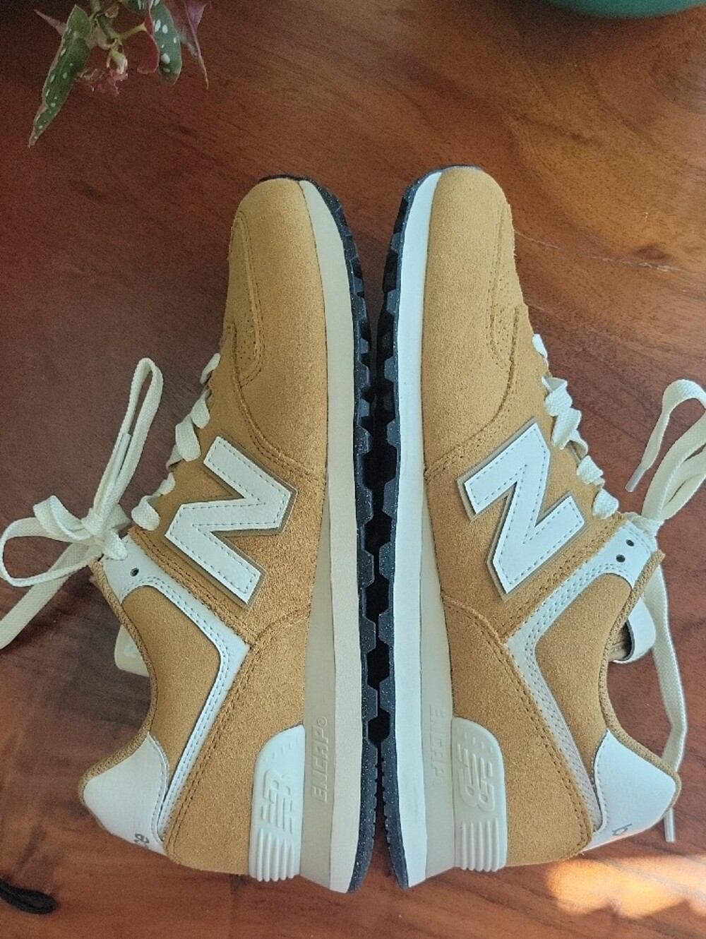 New Balance Women’s Tan Suede 574 Retro Sneakers with Cream Accents (New) - Picture 6 of 8